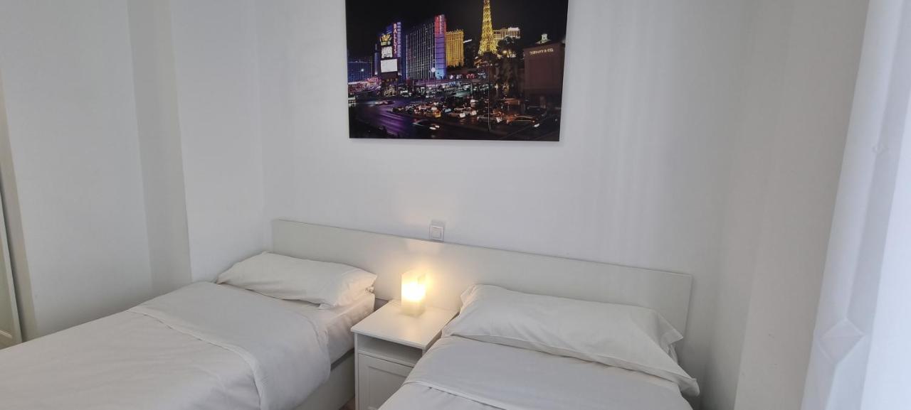 Apartamentos Tanez Santurce A Madrid Bagian luar foto