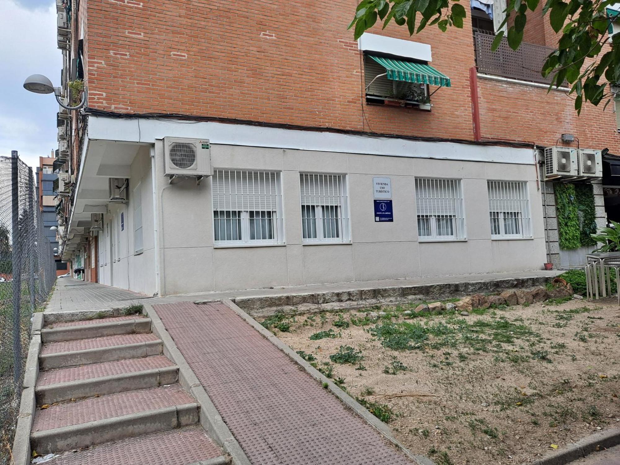 Apartamentos Tanez Santurce A Madrid Bagian luar foto